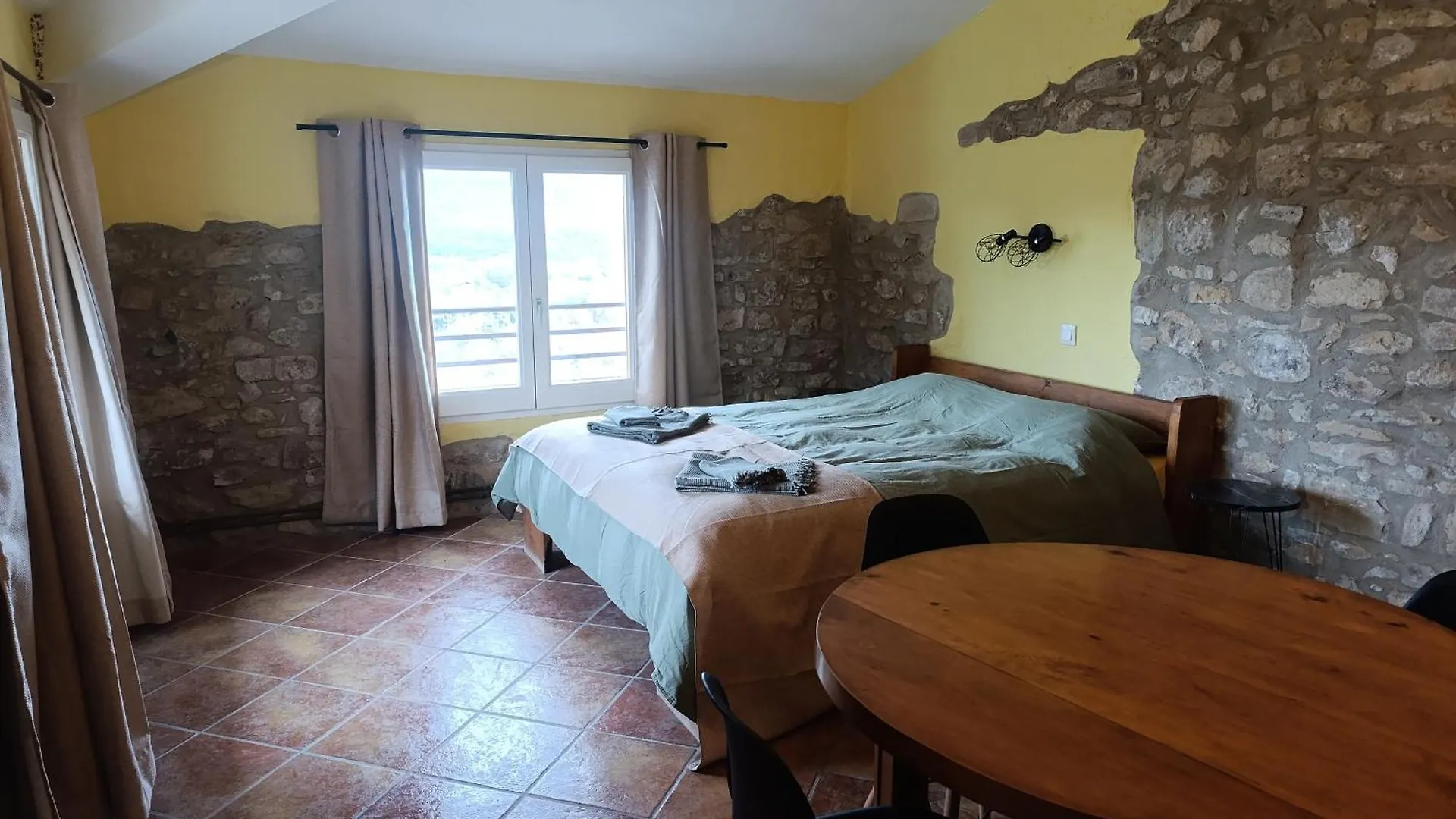 Bed and Breakfast Mas Pitre Besalú